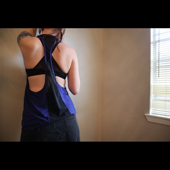 Fabletics workout tank - Picture 2 of 3